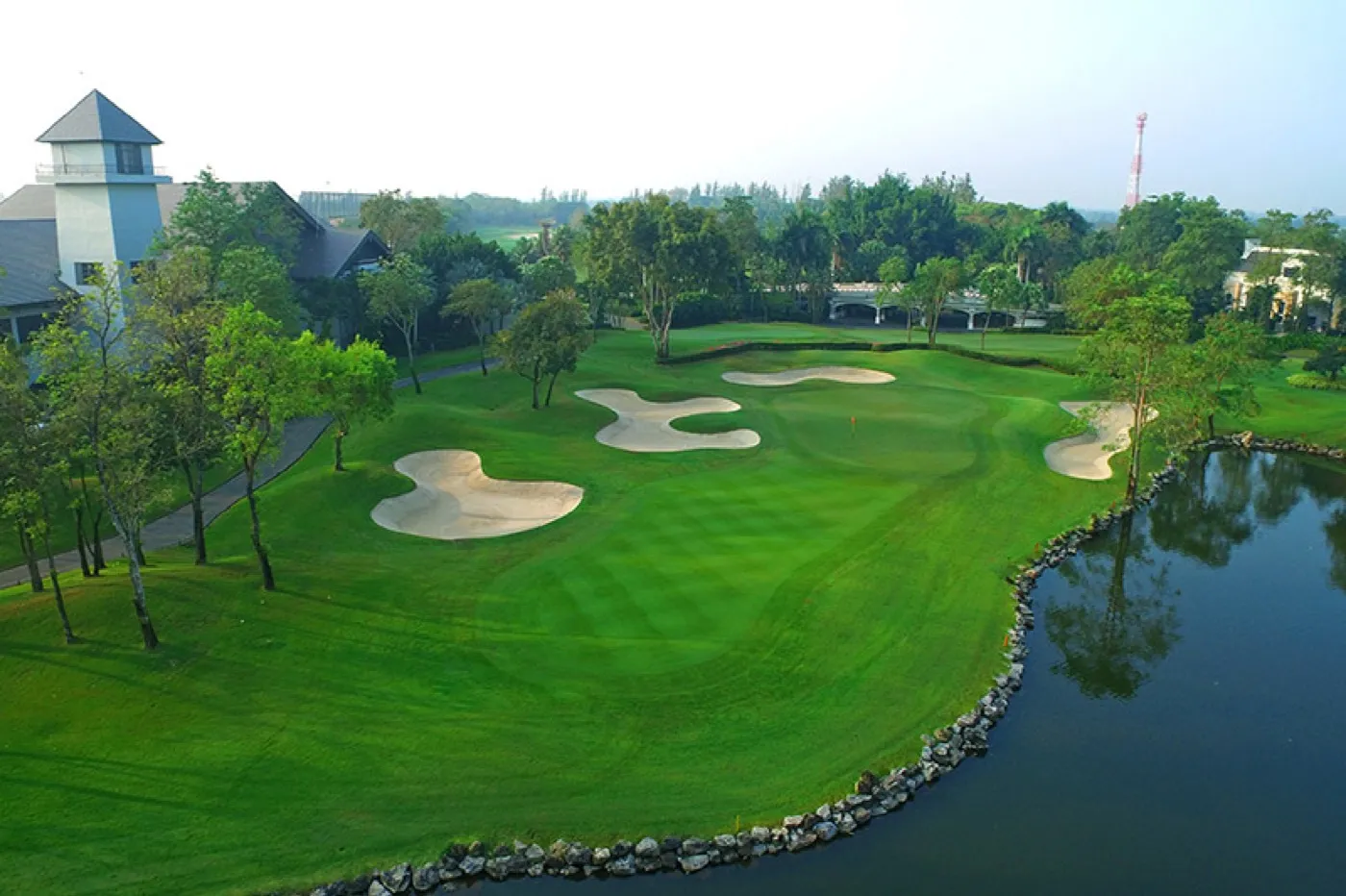 Alpine Golf Club — golf course in Pathum Thani