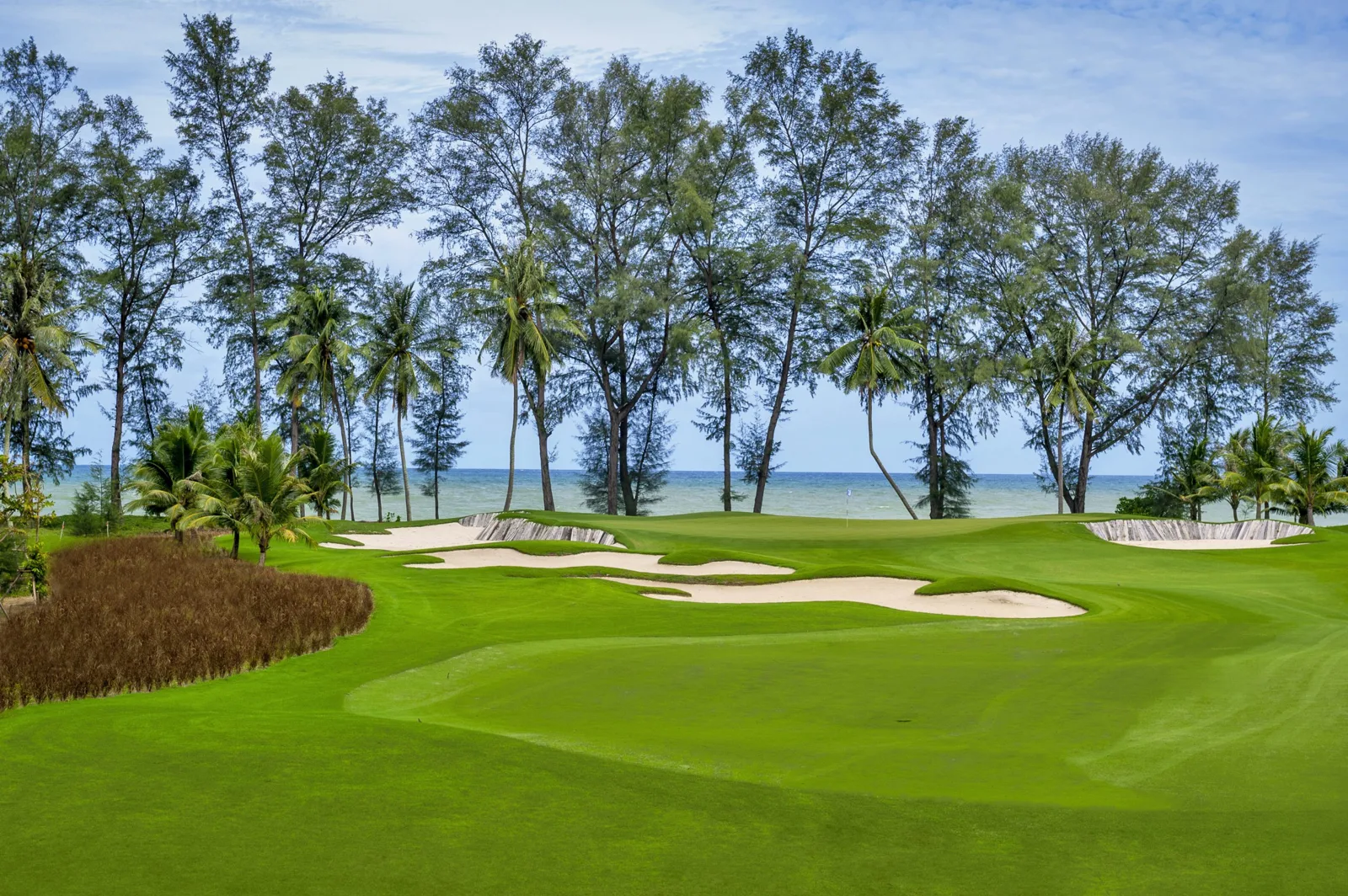 Aquella Golf & Country Club — golf course in Phuket — photo 1 of 6