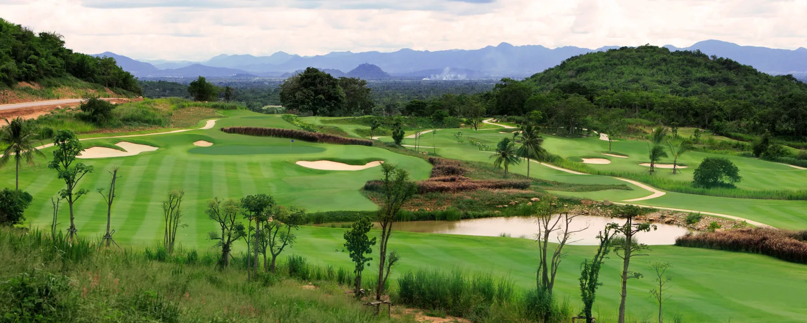 Hole 1 layout