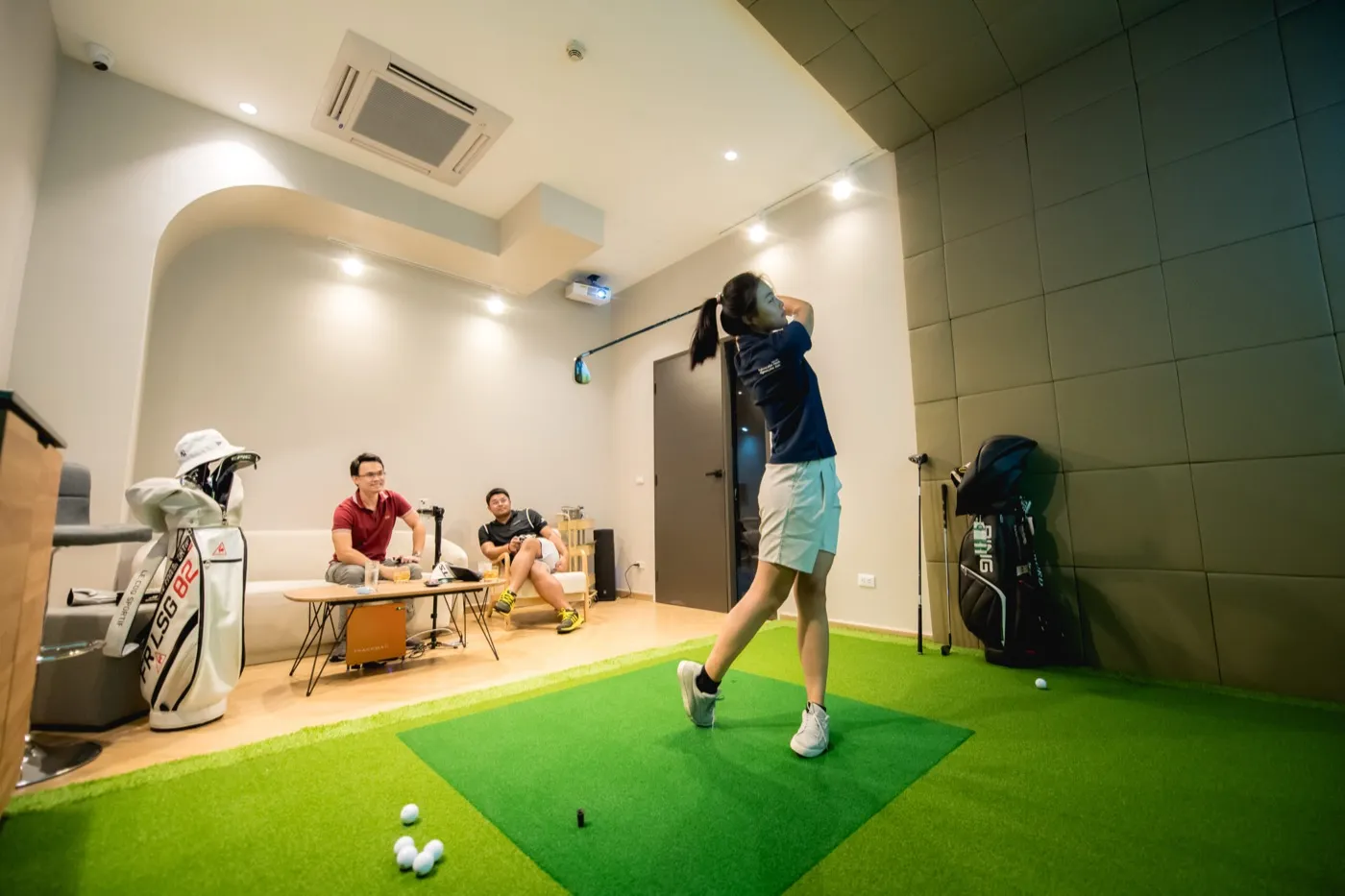 Front9 Indoor Golf & Academy — golf simulator in Bangkok — ภาพที่ 9 จาก 10