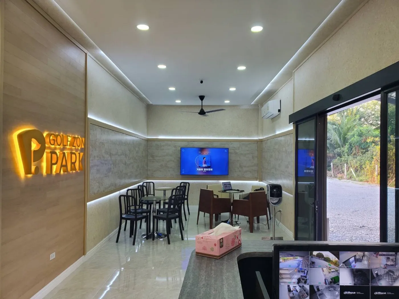 Golfzon Park Bangna — golf simulator in Bangkok