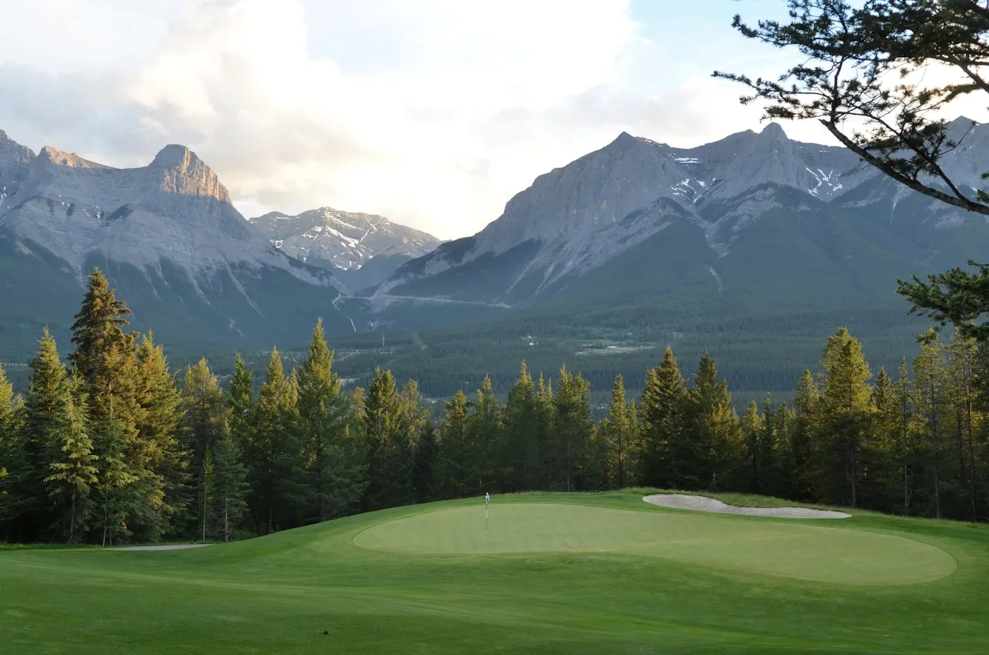 Bangkok vs Chiang Mai golf: which should you play?