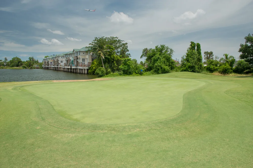 Lakewood Country Club — golf course in Bangkok — photo 4 of 5