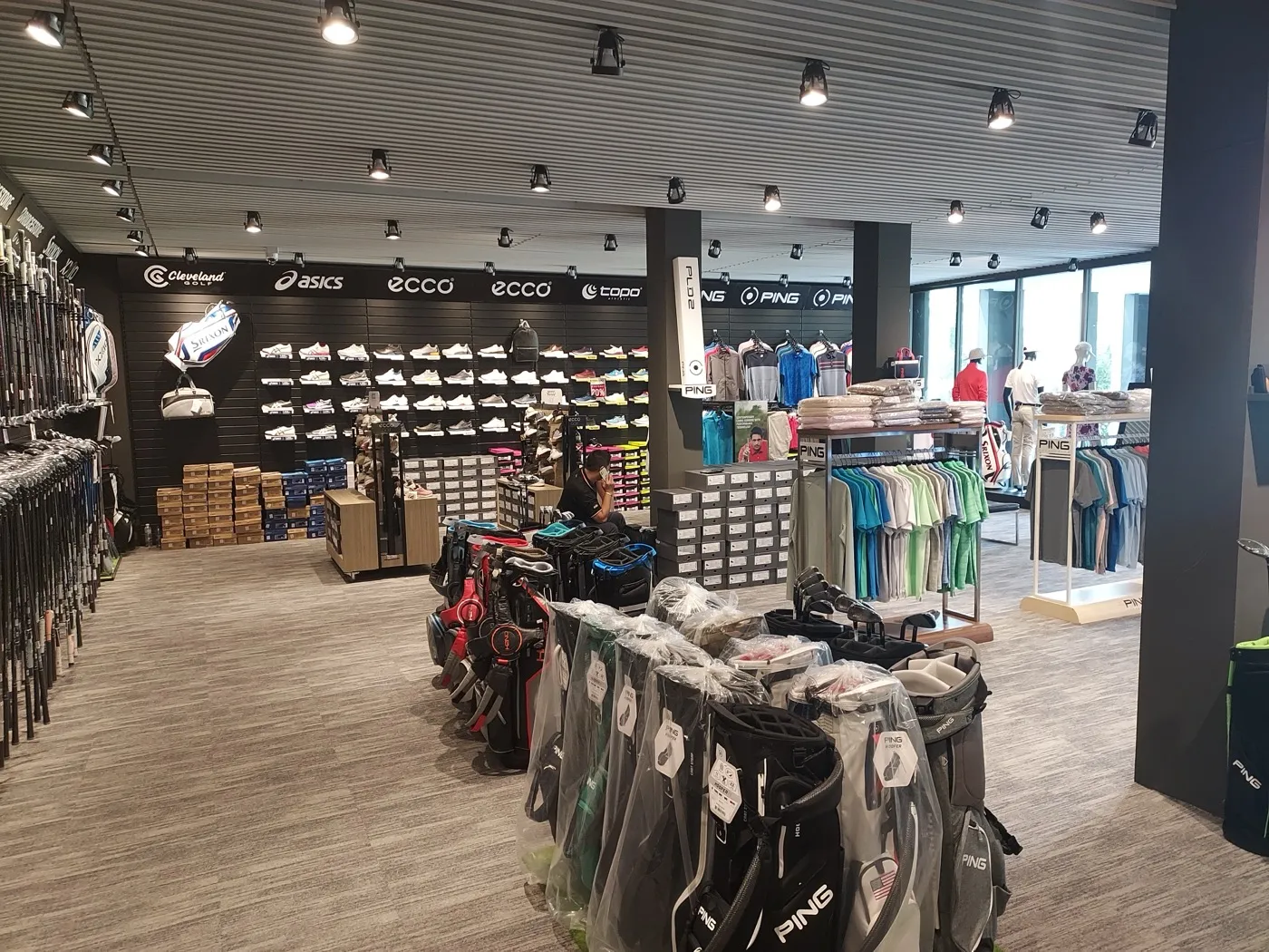 PING Indoor Golf Centre — golf simulator in Bangkok — ภาพที่ 2 จาก 7