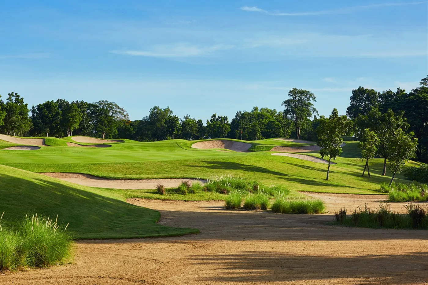 Riverdale Golf Club — golf course in Pathum Thani — ภาพที่ 2 จาก 10