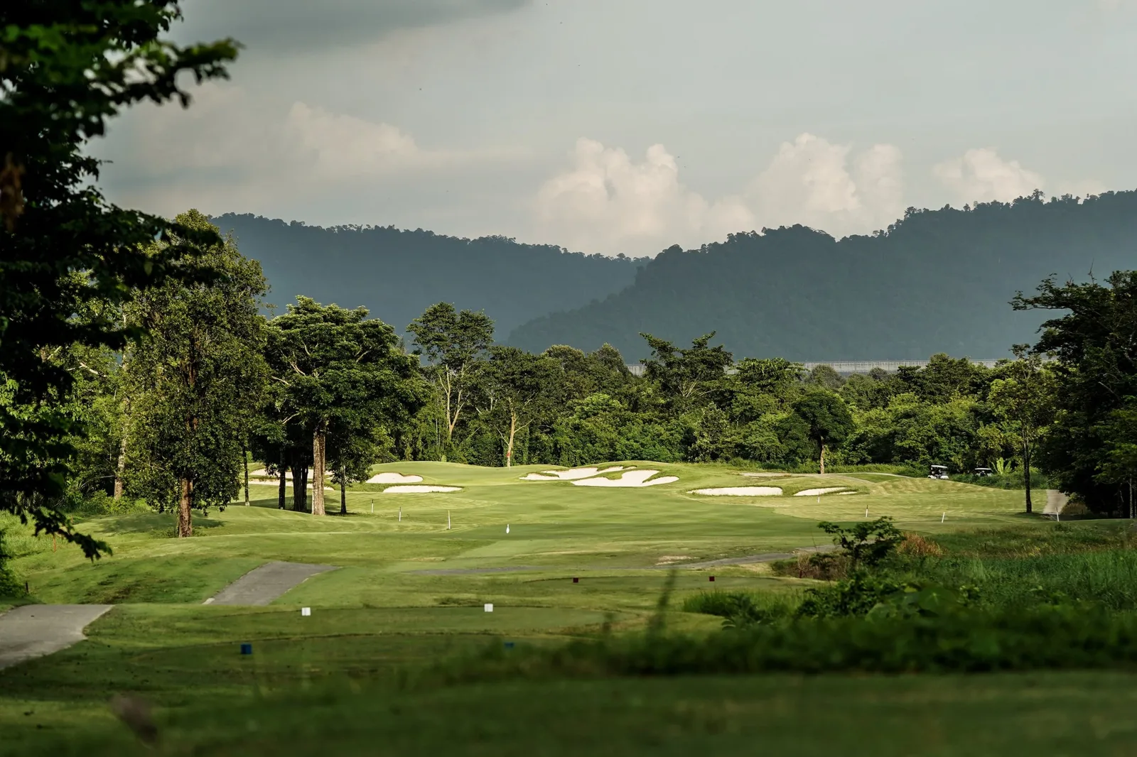 Royal Hills Golf Resort & Spa — golf course in Khao Yai — photo 3 of 5