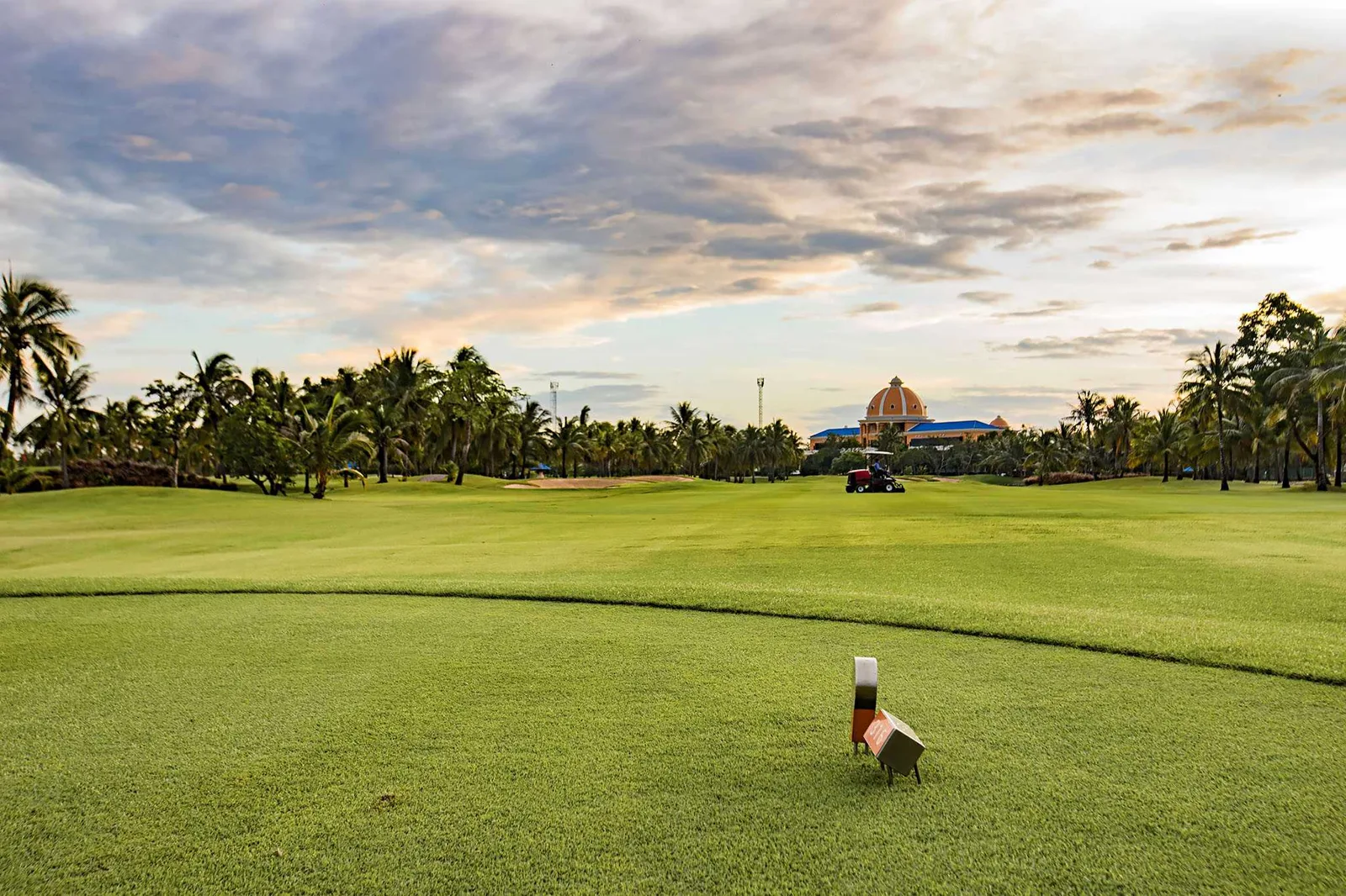 Royal Lakeside Golf Club — golf course in Chachoengsao — photo 4 of 5