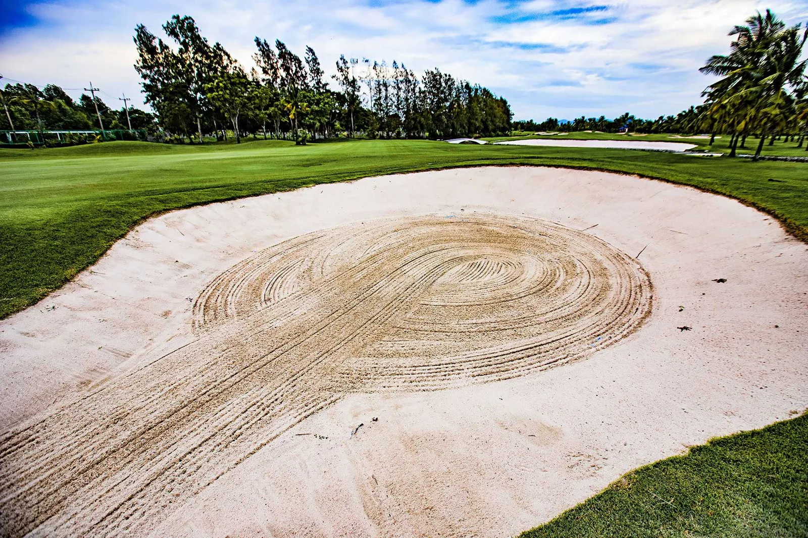 Royal Lakeside Golf Club — golf course in Chachoengsao — photo 5 of 5
