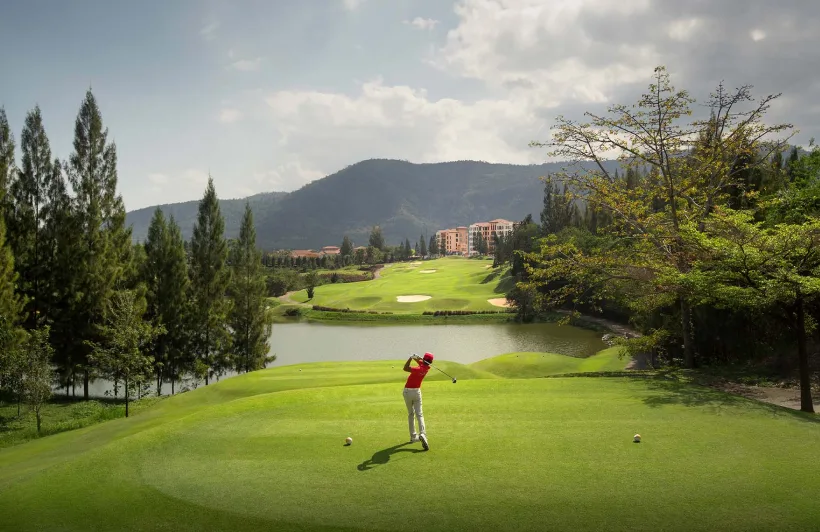 Toscana Valley Country Club — golf course in Khao Yai