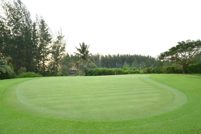Tublamu Navy Golf Course — golf course in Phuket — photo 4 of 5